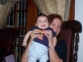 Nuestra primera esperanza ...Univision